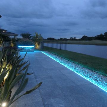 Spa Electrics Matrix Series LSL 10M RGB+W Landscape LED Strip Light w/ 5M Cable LED Lighting, CSL Driver and LV25 Transformer