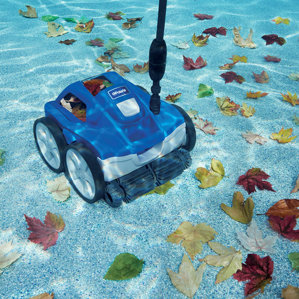 Polaris Quattro Sport - Cleans Floor