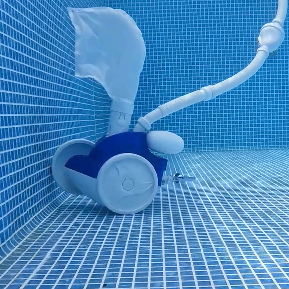 Polaris Vac-Sweep 360 - In Pool-2