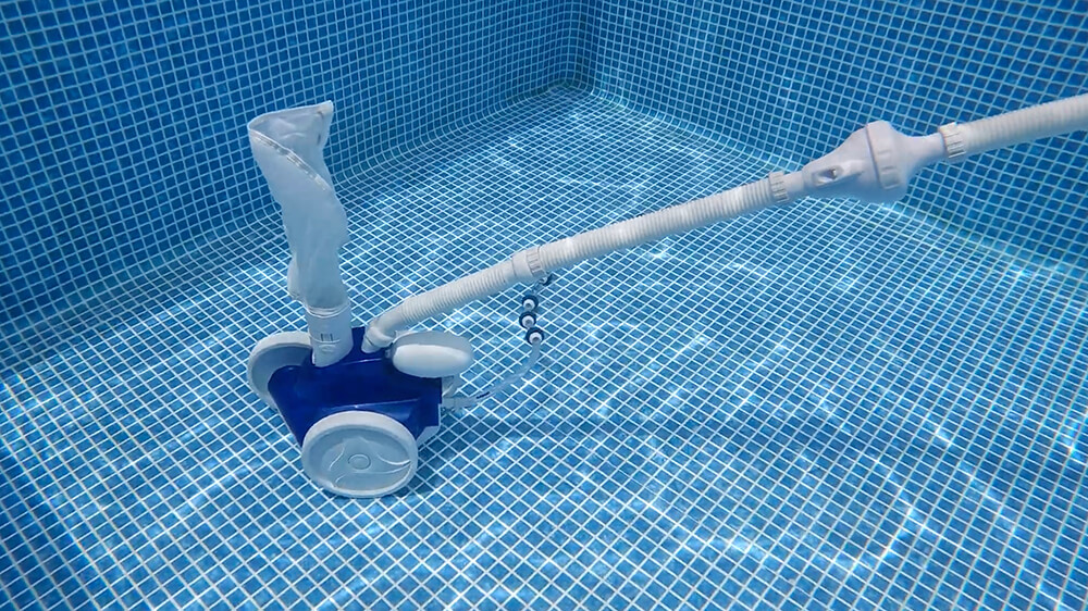 Polaris Vac-Sweep 360 - In Pool-3